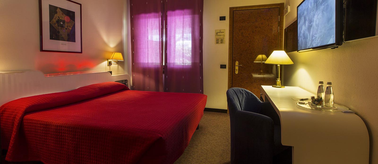 Motel K camere business Motel K camere business